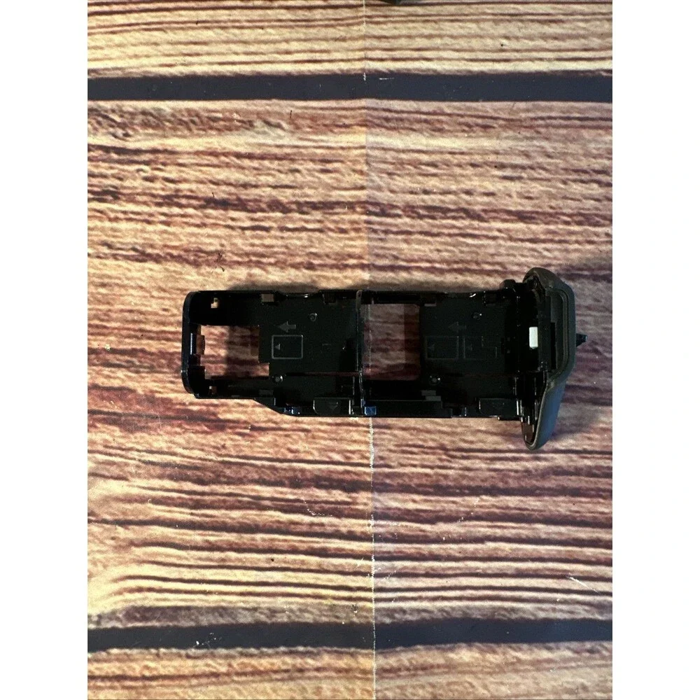 Canon BG-E20 Battery Grip for 5D Mark IV - WORKING